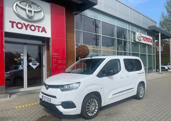 samochody osobowe Toyota Proace City Verso cena 110000 przebieg: 17151, rok produkcji 2023 z Sierpc